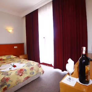 Club Mira Otel