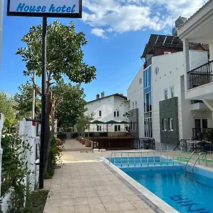 Hotel London House