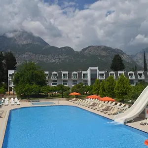 Hotel Omorfi Garden 4*