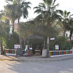 Laluna Aparthotel 3*